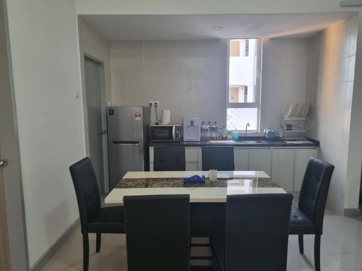 Seaside Haven Homestay Seaview Unit With Pool Opposite Ktcc & Mayang Mall - Pangsapuri Ladang Tanjung Κουάλα Τερενγκάνου Εξωτερικό φωτογραφία